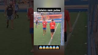 Goleiro nem pulou 😱😱😱😱😱 subscribe youtube shortsadoptme shortsclip foryoustreetskills futsal [upl. by Etnahsal302]