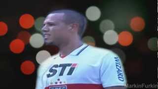 Luis Fabiano  Chupetinha  Avenida Brasil [upl. by Eenaj103]