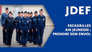 Escadrilles Air Jeunesse  prendre son envol JDEF [upl. by Aihpled231]