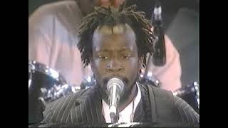 THE FUGEES  quot NO WOMAN NO CRY quot  quotGUANTANAMERAquot  LIVE [upl. by Julee]