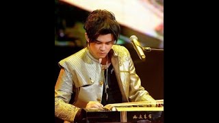 周杰倫Jay Chou 多倫多演唱會 彈古箏 《髮如雪》 [upl. by Nivahb]