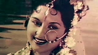 Chandan Ki Naiyya Pe  Lata Mangeshkar Bina Rai Pradeep Kumar Durgesh Nandini Song [upl. by Kone]