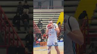 Leonardo Totè in lunetta napoli napolibasket [upl. by Ardnuahsal]