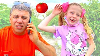 Nastya und Papa pflücken Gemüse und Erdbeeren von den Farmen für Mama [upl. by Canada]