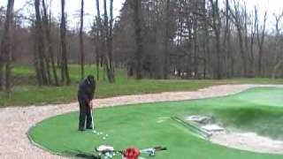 Phil Rowe chipping on artificial golf greens [upl. by Ingeborg]