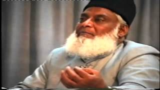 Is it compulsory to recite surahAlfatiha while praying behind Imaan  Dr Israr Ahmad [upl. by Yeldar]