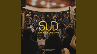 Dumaloy Live at the Cozy Cove 2022 [upl. by Anaihsat490]