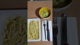 Lecker Putengeschnetzeltes mit Spätzle short shorts viral essen [upl. by Ladnar796]