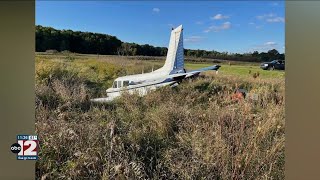 Police Pilot OK after a plane crash in Tuscola County [upl. by Jeni]