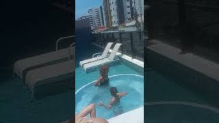 Gato seco vai infectar a piscina com pum [upl. by Atalaya]