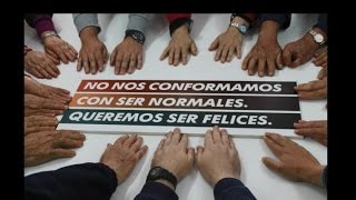 Las personas con trastorno mental no se conforman con ser normales [upl. by Ylnevaeh]