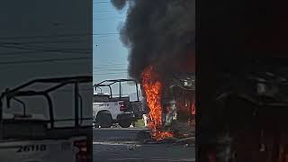 Camioneta se incendia en el sector Barrancos no hay heridos culiacan incendio seguridad [upl. by Teressa]