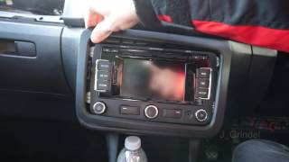 How to install RNS310 into Skoda Fabia [upl. by Nneb608]