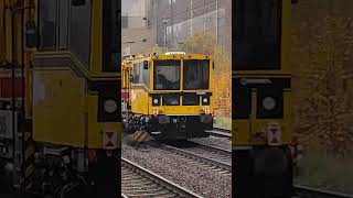 BR 143 020 mit Bauzug Richtung Braunschweig Hbf [upl. by Ettenav]