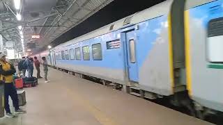 Gatimaan Express skipping Mathura Junction [upl. by Zahc751]