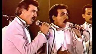 El Gran Combo  Esos ojitos negrosavi [upl. by Thorner633]