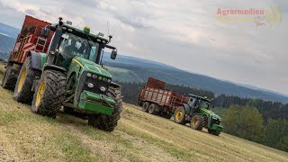 Mist streuen 2020  Hofgut Eichigt  2x John Deere 8R  Vogtland [upl. by Natsirt18]