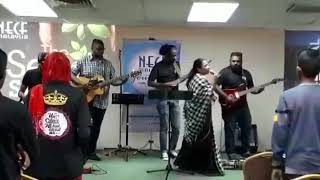 Ennai Tharugiren Live worship  Anita Sangeetha Kingsly [upl. by Reerg]