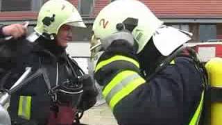 Löschangriff der Berufsfeuerwehr [upl. by Bowden]