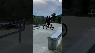 Esto es BMX 😎💪🏽💣 bmx bmxfreestyle bmxstyle bmxlife bmxstreet bmxtiktokvideoscycle [upl. by Raskin]