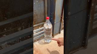 Pon una botella de agua en la entrada de tu casa y lo que pase te sorprenderá😱dicastrucoslimpio [upl. by Norrad]