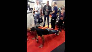 Record de pompe Au salon de fitness a paris 250 [upl. by Bal878]