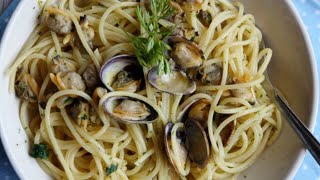 Recette  Spaghetti aux palourdes [upl. by Schnabel]