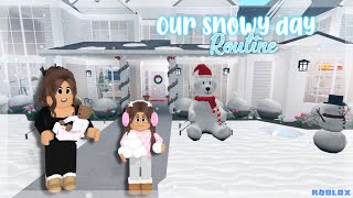 IT SNOWED❄️⛄️Our SNOWY Day RoutineWith Voice  Roblox Bloxburg Roleplay [upl. by Charissa]