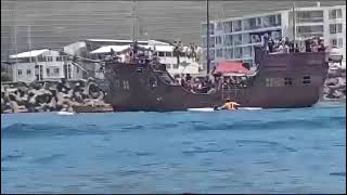 Jolly RogerBoat Hits KayakCape Town [upl. by Orella]