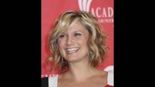 Jennifer Nettles Inspired Hair Tutorial How to Curls for shorter hair [upl. by Egdamlat]