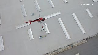 Posadowienie urządzeń rooftop Cube za pomocą helikopterów [upl. by Akkim]