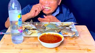 Asmr Mukbang  Raw Blue Crab Marinated in Vinegareatingsounds asmreating mukbang [upl. by Atena773]