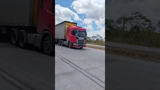 A Scania 🚛 top vermelha 🚛 o tal do solitário chofer qualificado vídeo de caminhãoshortvideotop10 [upl. by Claudy287]