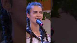 CANTORA DESLUMBRA com a sua VOZ [upl. by Burget]