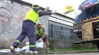 La realidad de los trabajadores recolectores de basura [upl. by Aikemat302]