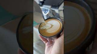 Latte art coffeeart art coffee coffeart barista latte لاته shorts [upl. by Seerdi]