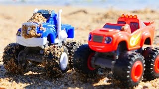 Camiones Monstruos en la playa Coches para niños [upl. by Eiramenna411]