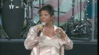 Gladys Knight quotMidnight TrainNitty GrittyGrapevinequot 2010 [upl. by Jemmie]