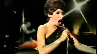 Shirley Bassey in This is my life La vita dal vivo [upl. by Mcgannon]