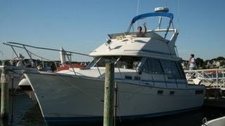 Used 1988 Bayliner 3218 Motor Yacht for sale in Sandwich Massachusetts [upl. by Lemmie]