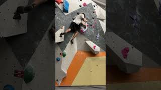 Strong Mantle bouldering climbing climbinggym rockclimbing climber climb pullups strong [upl. by Mohammad]