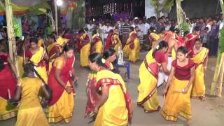 Kolatam song in Telugu  ఆనందాన్నిచ్చే కోలాట భజన  కోలాటం  Indian Culture Daiva bhakthi [upl. by Akinirt]