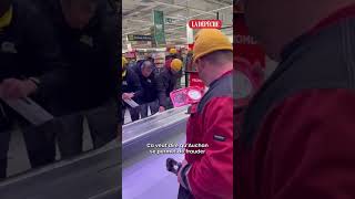 Les agriculteurs en colère au supermarché prêt de Toulouse manifestation agriculture viralvideo [upl. by Thomajan]