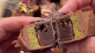 قطع البراوني بحشو الفستق Pistachio Brownies Chocolat Bars 🍫🫒 kookmutsjes [upl. by Tarfe874]