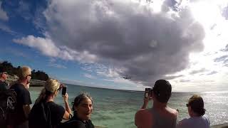 Plane landing Rarotonga Cook Islands July 2017 [upl. by Mccallum]