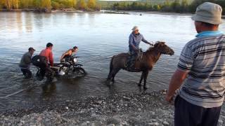 Aventure en Mongolie la moto [upl. by Goodwin]