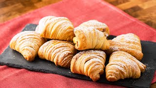 Sfogliatelle facili con pasta sfoglia  Facili e veloci da fare [upl. by Neeliak483]