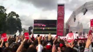 Ajax Kampioen 20102011 Museumplein supporters zingen clublied [upl. by Mcnamee]