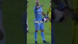 O Que os Jogadores de Futebol Fazem Quando Precisam Ir ao Banheiro Durante a Partida [upl. by Rinaldo]