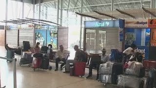 Aéroport  Le trafic aérien à larret  Guyane 1ère [upl. by Nonnahc]